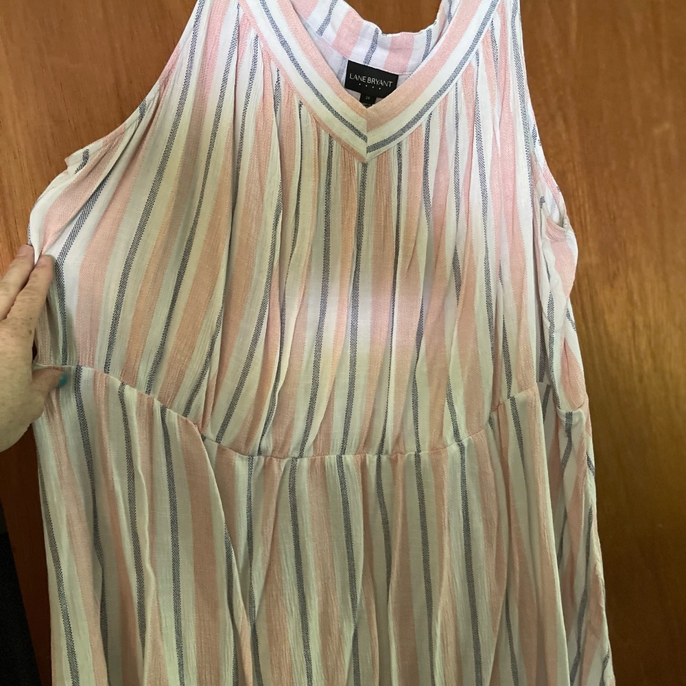 Lane Bryant beautiful tank top. Dress up or down. Size 24, great condition
